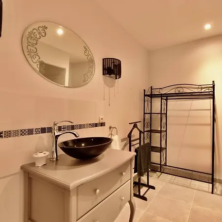 Chateau Du Vergnet Couette-café