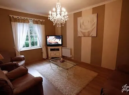 Chateau Du Vergnet לינה וארוחת בוקר Fiac