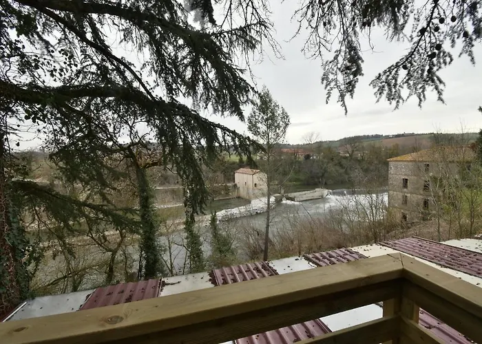 Chateau Du Vergnet Bed & Breakfast Fiac